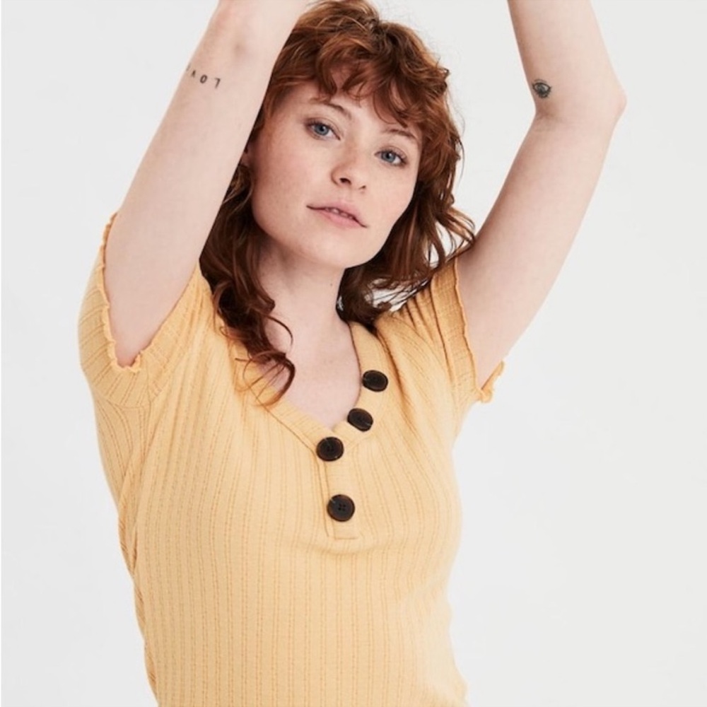 American Eagle Yellow Asymmetrical Button Henley T-Shirt, V Neck, Women’s Small